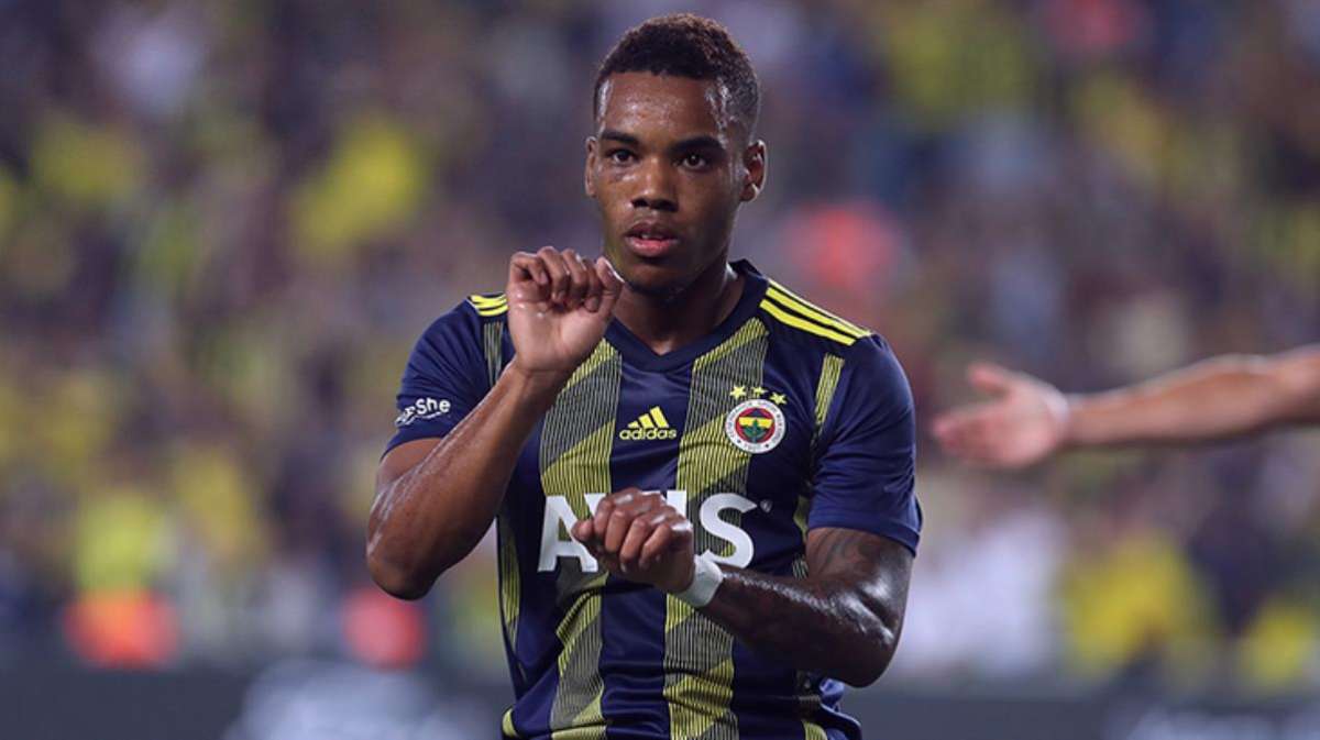 Süper Lig'in yeni ekibi Altay, Garry Rodrigues'i kiralamak için kolları sıvadı