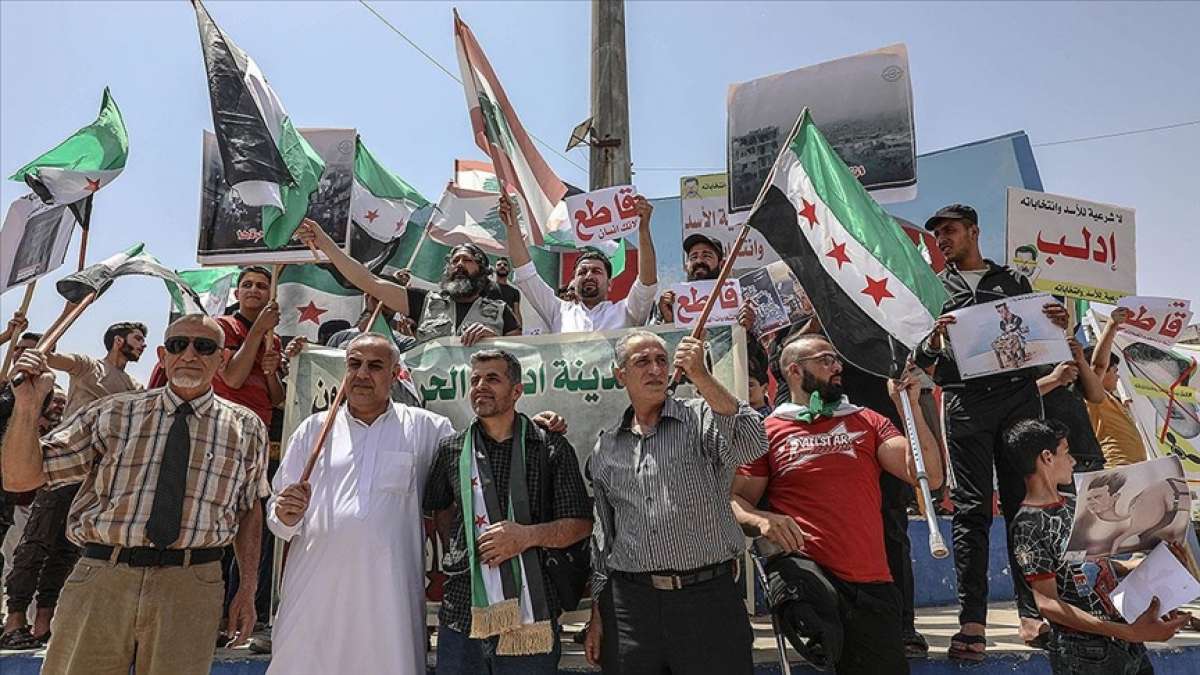 Suriye'de Esed rejiminin yurt dışında oy verme işlemini başlattığı sözde seçim protesto edildi