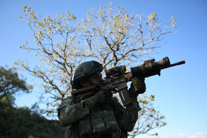 Suriye'nin kuzeyinde 8 PKK/YPG'li terörist etkisiz hale getirildi