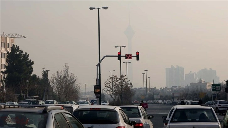 Tahran'da 1 yılda 3 bin 751 kişi hava kirliliğinden hayatını kaybetti