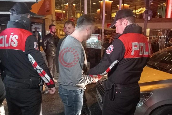 Taksim’de Huzur Uygulaması: Silahla tehditten aranan şüpheli yakalandı