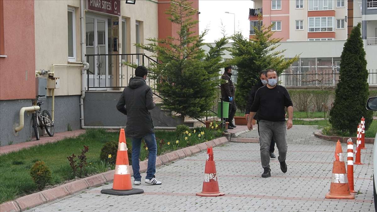 Tam kapanmada site yöneticileri de kurallara uymayan sakinleri uyarmakla yükümlü olacak