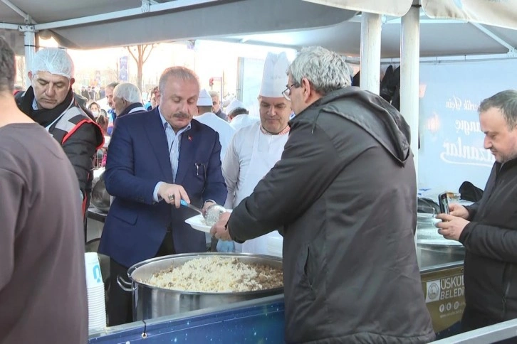 TBMM Başkanı Mustafa Şentop, Üsküdar’da vatandaşlarla iftarda buluştu