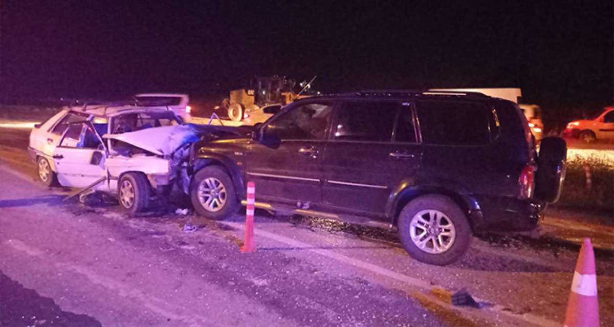 Tekirdağ'da 2 araç kafa kafaya çarpıştı: 1 ölü, 3 yaralı