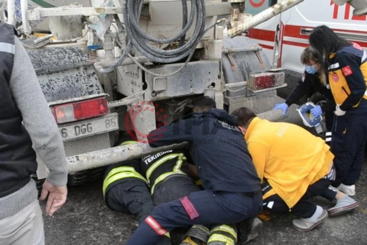 Tekirdağ'da feci kaza: Mikserin altında kalan yaya kurtarılamadı