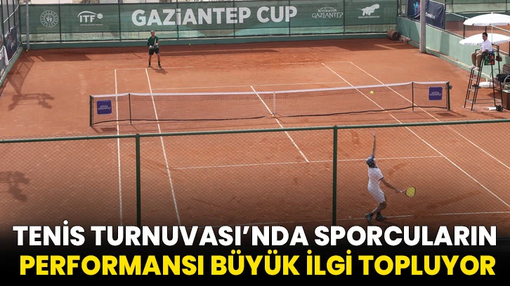 Tenis Turnuvası’nda Sporcuların Performansı Büyük İlgi Topluyor