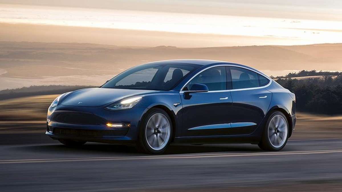 Tesla, dokunmatik ekran arızası nedeniyle 135 bin aracını geri çağıracak