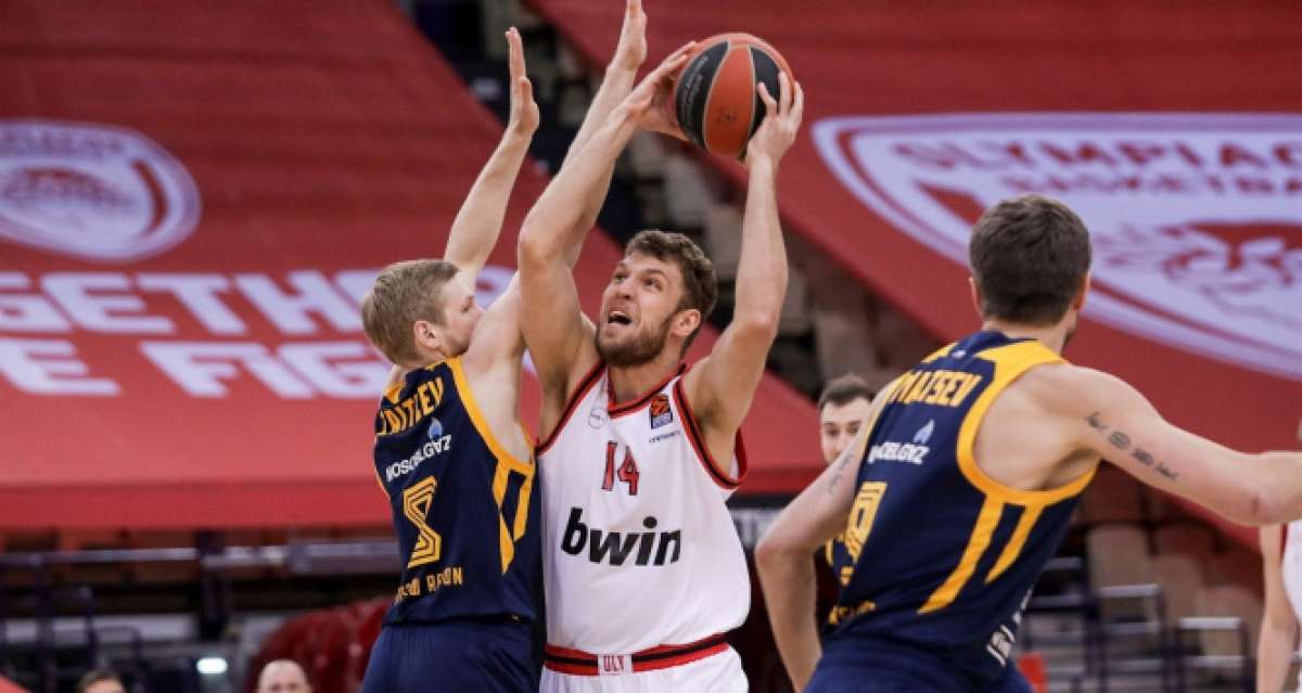 THY Euroleague'de son hafta MVP'si Sasha Vezenkov