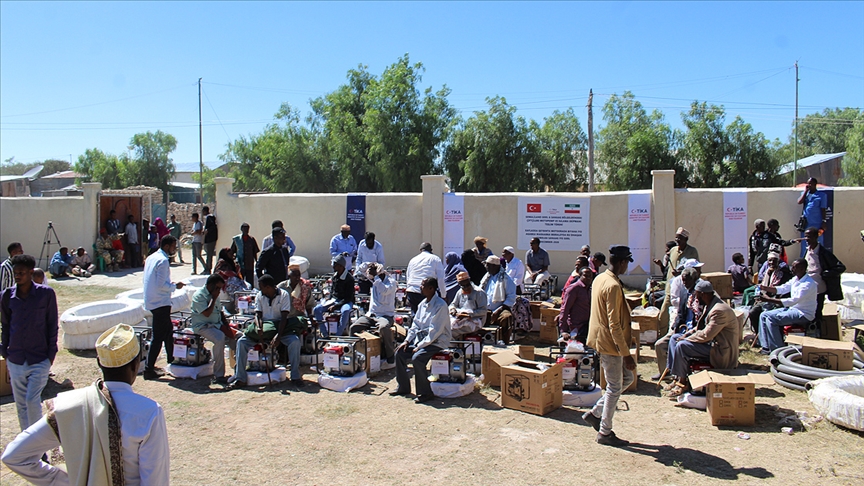 TİKA'dan Somaliland'da selden zarar gören çiftçilere ekipman desteği