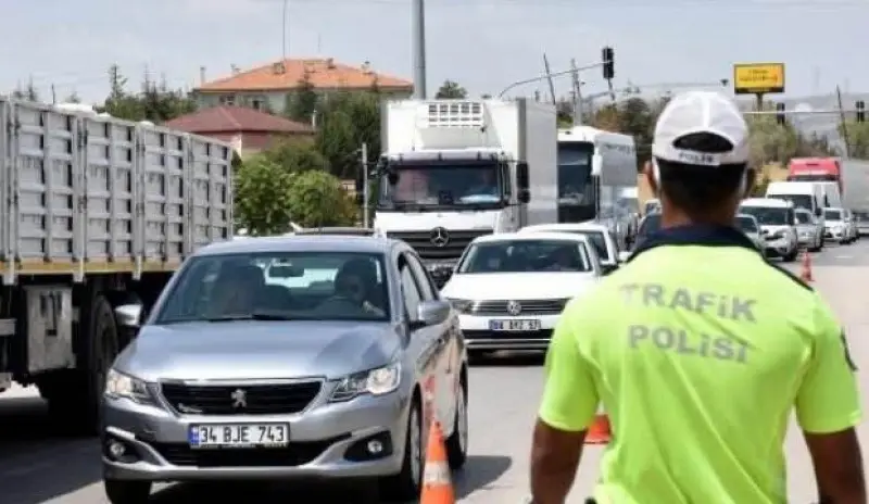 Tırı ters yöne sürdü! Cezasız kalmadı