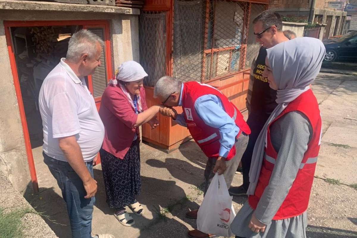 Türk Kızılay Bosna Hersek'te kurban bağışı yaptı