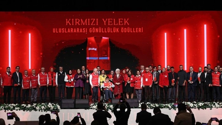 Türk Kızılayın Uluslararası Kırmızı Yelek Gönüllülük Ödülleri verildi