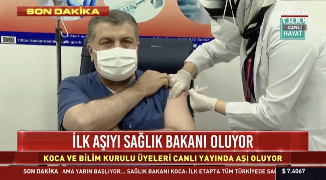 Türkiye'de ilk aşıyı Sağlık Bakanı Koca yaptırdı