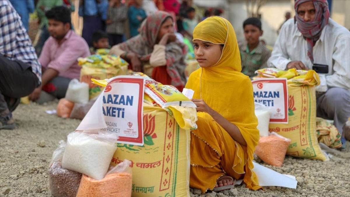 Türkiye Nepal'de 50 bin ihtiyaç sahibine yardım ulaştırdı