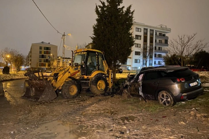 Tuzla’da kaza yapan sürücü şoka girdi: 'Keşke ben ölseydim'