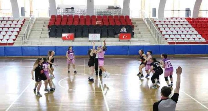 U-18 Basketbol Kızlar Anadolu Şampiyonası Aydın'da başladı