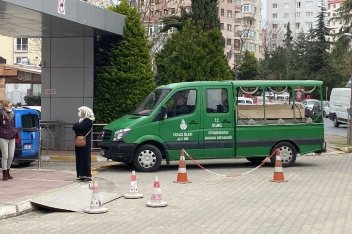 Ünlü sanatçı Koray Candemir'in annesi 9. kattan düşerek hayatını kaybetti