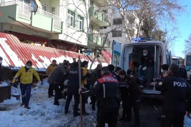 Üzerine demir branda düşen kadın hayatını kaybetti