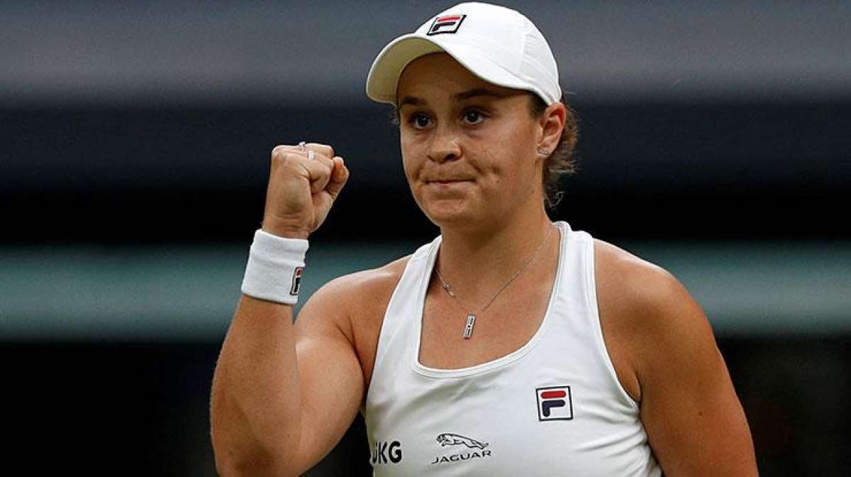 Wimbledonda tek kadınlarda son yarı final bileti Ashleigh Bartynin