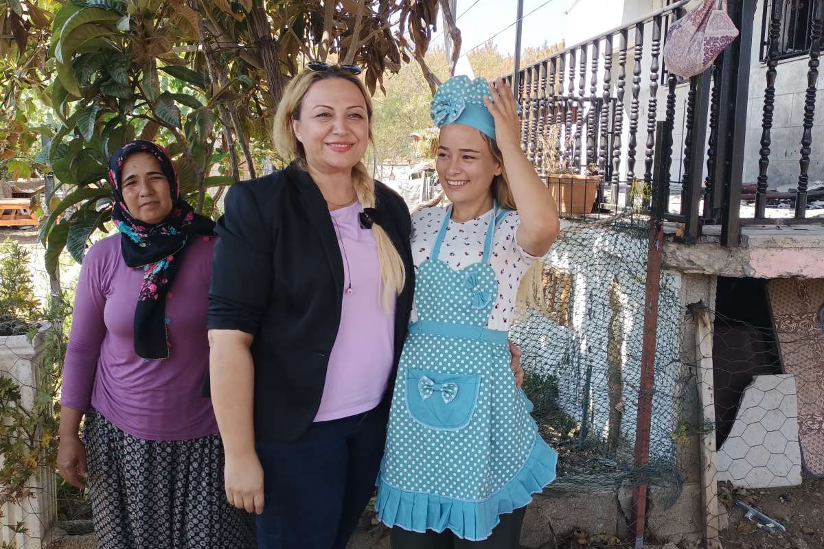 Yangında evi ve çeyizi kül olmuştu... Fatma'ya bir minibüs dolusu çeyiz