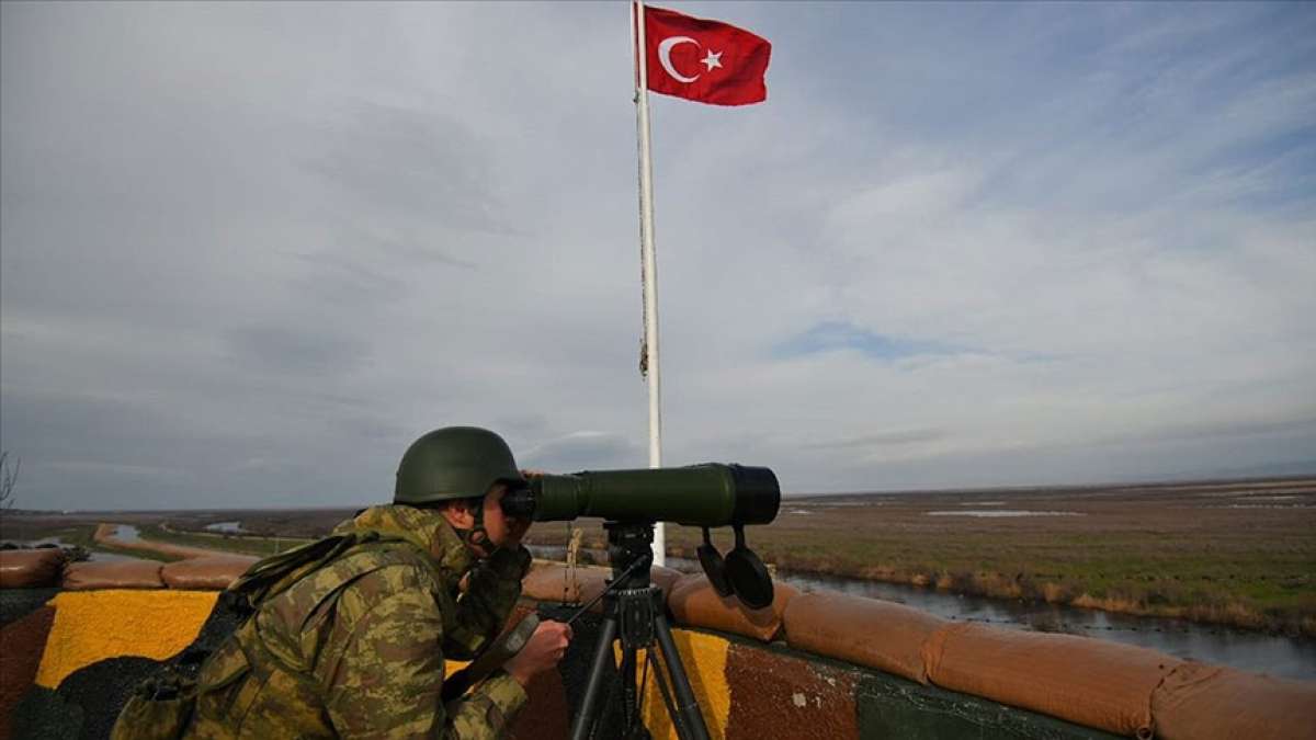 Yunanistan'a kaçmaya çalışan 8'i FETÖ mensubu 9 kişi yakalandı