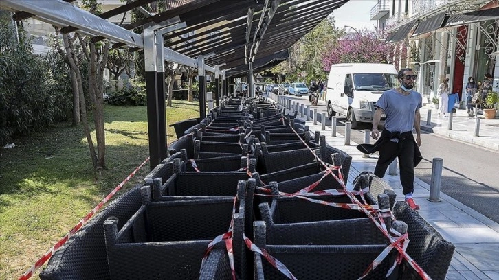 Yunanistan'da çoğu lokanta ve kafe Kovid-19 kısıtlamaları nedeniyle kepenk kapattı