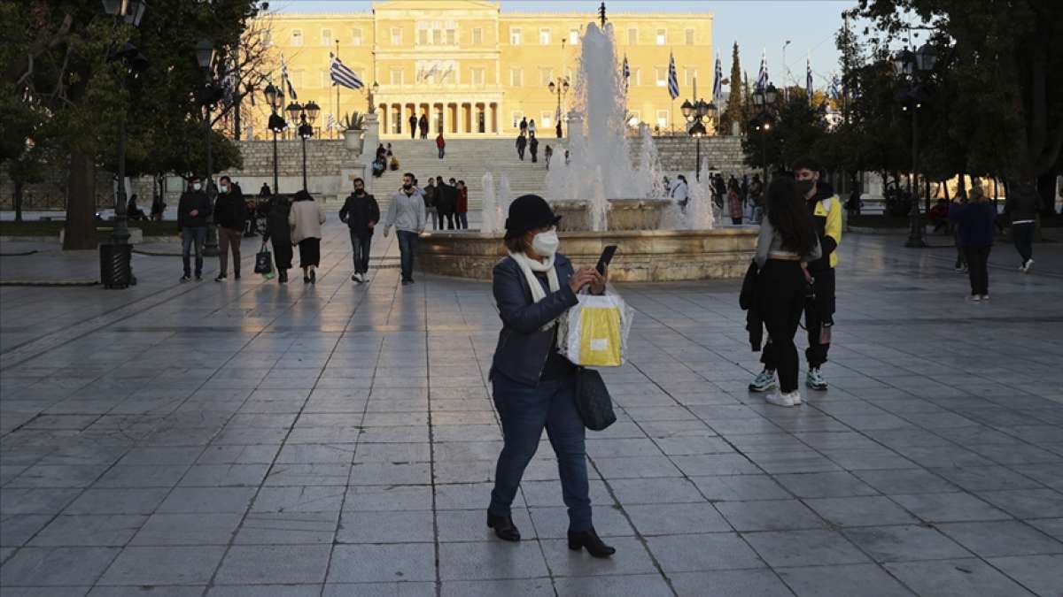 Yunanistan'da Kovid-19 günlük vaka sayısı 'salgının başından bu yana en yüksek seviyeye�