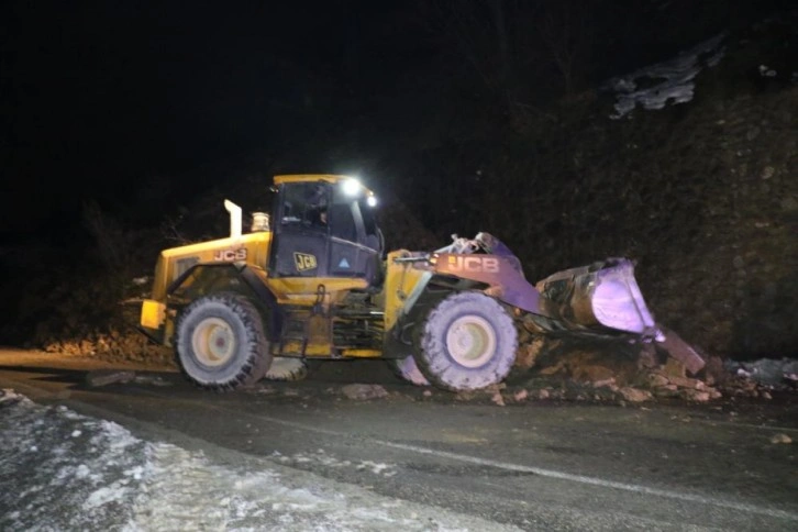 Zonguldak Ankara Karayolu heyelan nedeniyle trafiğe kapandı