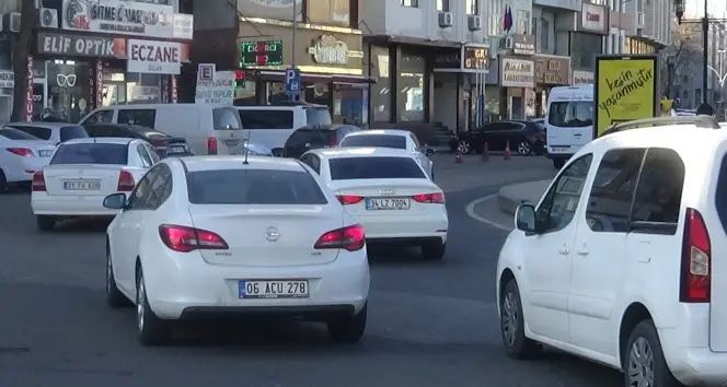 80 saatlik kısıtlama sona erdi, Diyarbakır'da yoğunluk başladı