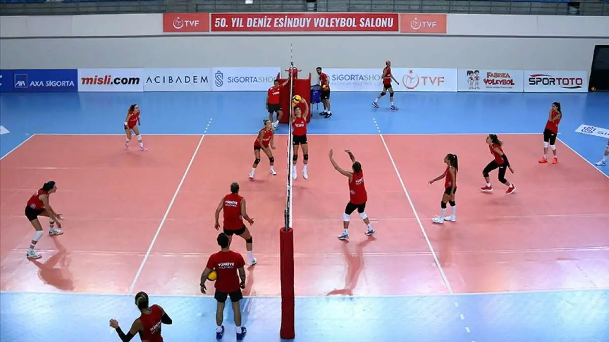 A Milli Kadın Voleybol Takımı, Tokyo Olimpiyatları hazırlıklarına başladı