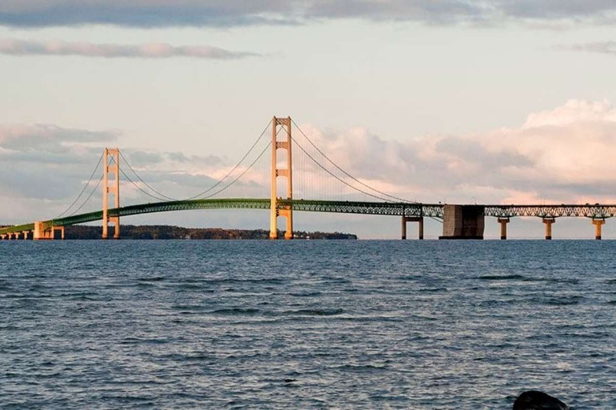 ABD'deki Mackinac Köprüsü trafiğe kapatıldı