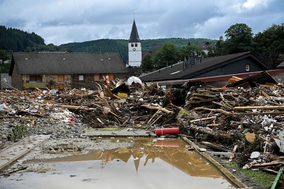 Almanya'da sel felaketinde can kaybı sayısı 42'ye yükseldi, 70 kişi kayıp