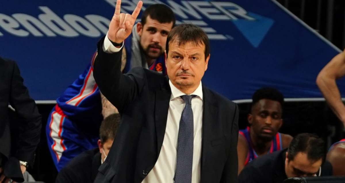 Anadolu Efes, Ergin Ataman'la sözleşme yeniledi