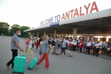 Antalya ikinci doz aşıda Türkiye ortalamasının üzerinde