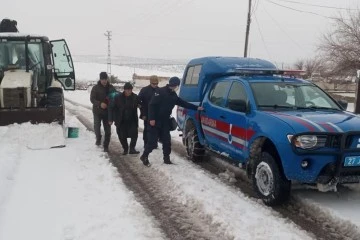 Araban’da mahsur kalan hastaların imdadına belediye yetişti