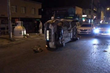 Arnavutköy’de kontrolden çıkan araç yan yattı