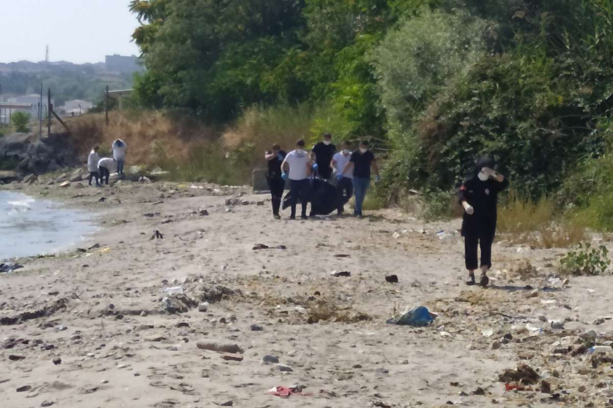 Avcılar'da sahile vurmuş erkek cesedi bulundu