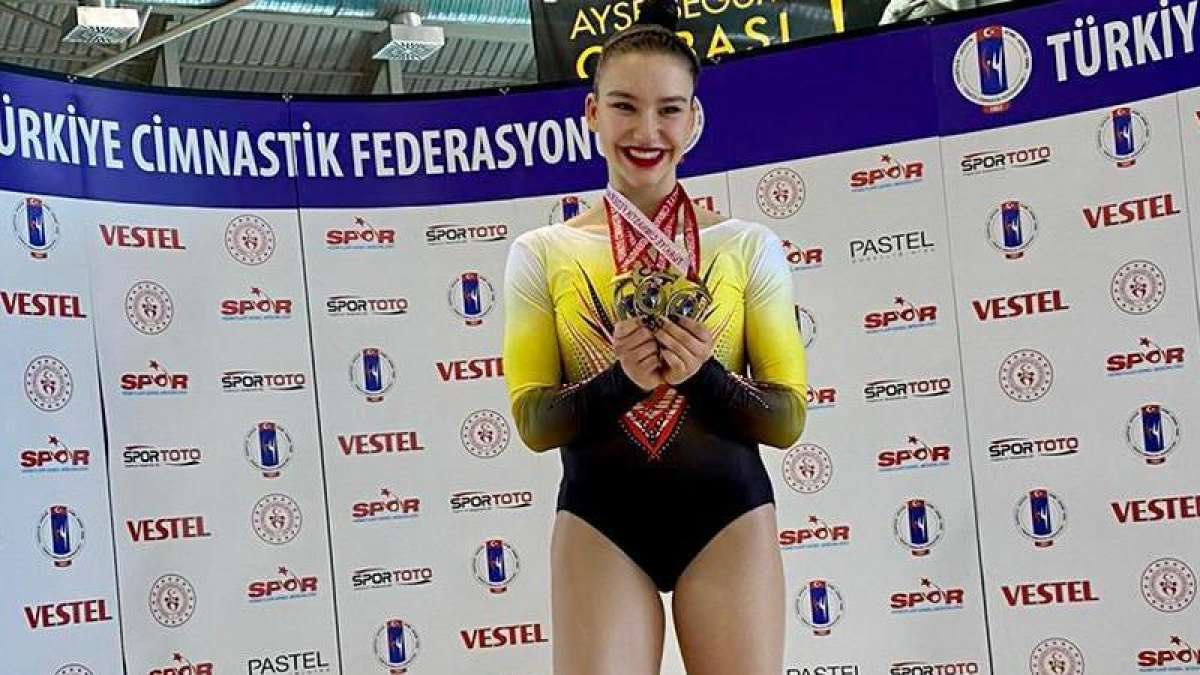 Ayşe Begüm Onbaşı, 3 Türkiye şampiyonluğu ile sezona başladı