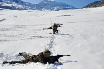 Azerbaycan komandolarından tatbikat