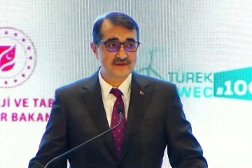 Bakan Dönmez: 'Rüzgar ekip enerji biçeceğiz'