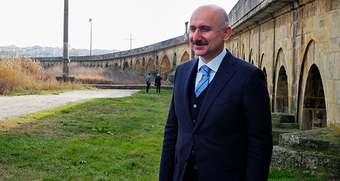 Bakan Karaismailoğlu dünyanın en uzun taş köprüsü için müjdeyi verdi