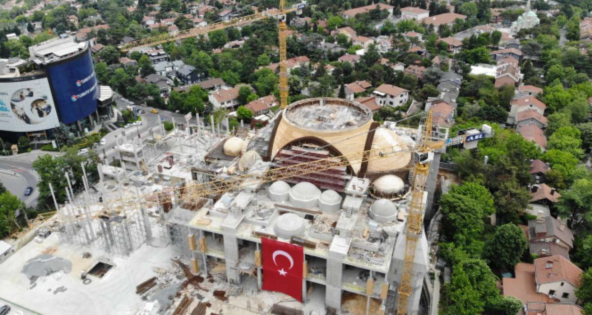 Barbaros Hayrettin Paşa Camii'nde sona geliniyor