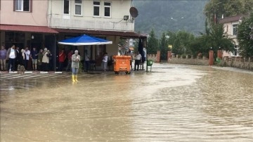 Bartın'da sağanak etkili oluyor