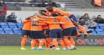 Başakşehir’e 3 puanı yeni transferleri getirdi