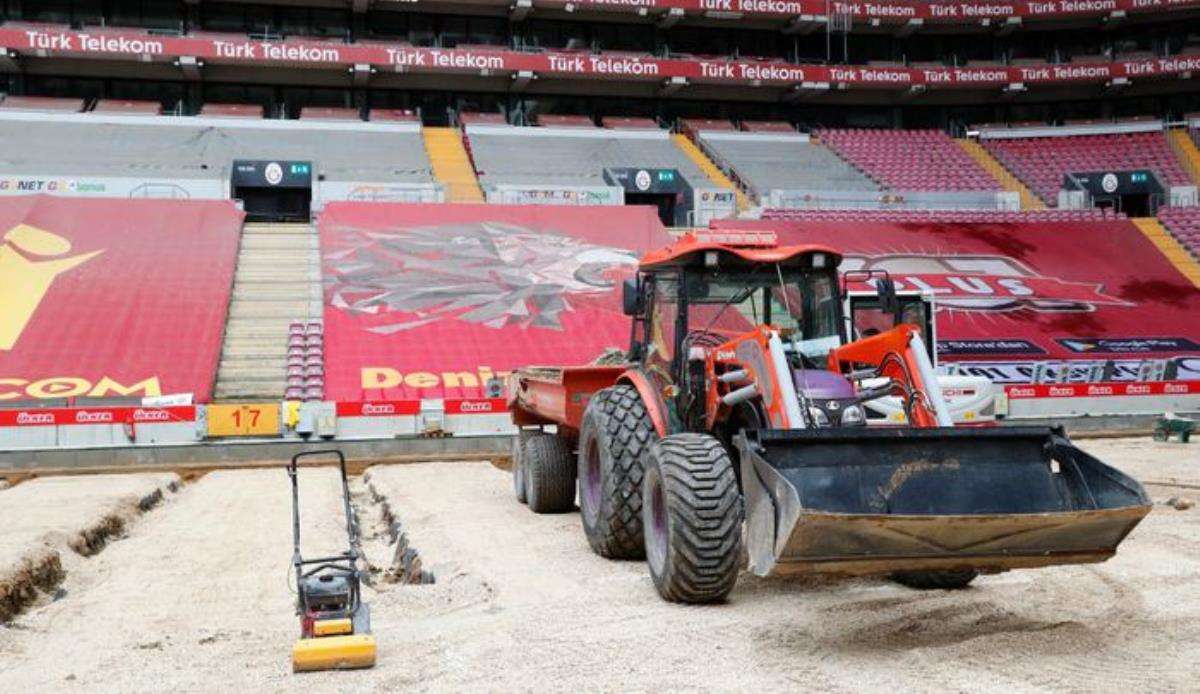 Belhanda'nın kovulmasına neden olan Türk Telekom Stadyumu'nun zemini tamamen söküldü