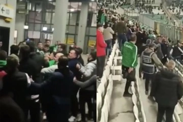 Bursaspor taraftarlarının maç sonrası tekme tokat kavga anı kamerada