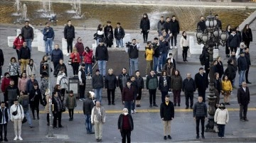 Büyük Önder Atatürk'ü anıyoruz