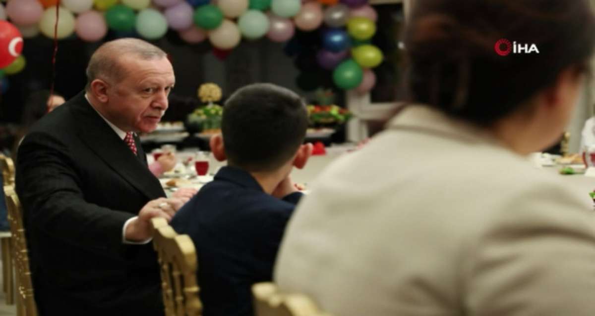 Cumhurbaşkanı Erdoğan, çocuklarla iftarda buluştu