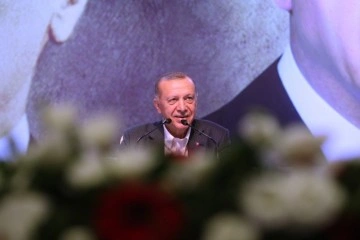 Cumhurbaşkanı Erdoğan partililerle bir araya geldi