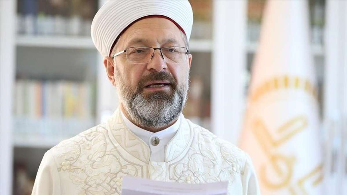 Diyanet İşleri Başkanı Erbaş, araştırma görevlisi Neşe Nur Akkaya'ya yapılan saldırıyı kınadı